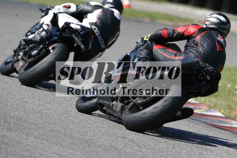 /43 08.08.2025 Discover the Bike ADR/Race 3 rot/76